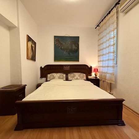 Knez Mihailova Apartment, City Center Belgrade Luaran gambar