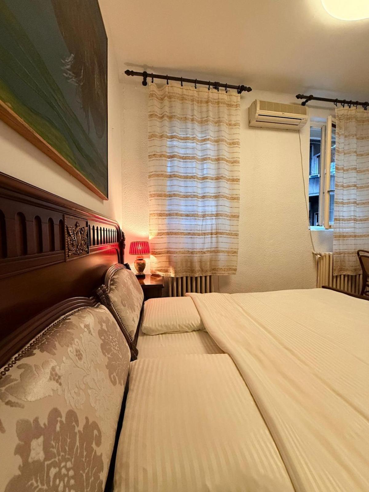 Knez Mihailova Apartment, City Center Belgrade Luaran gambar